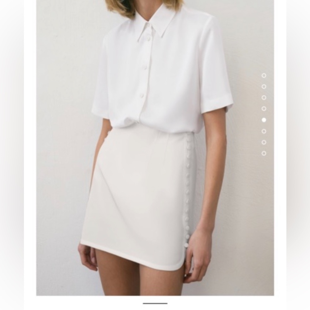 Zara beautiful skirt with buttons on the side